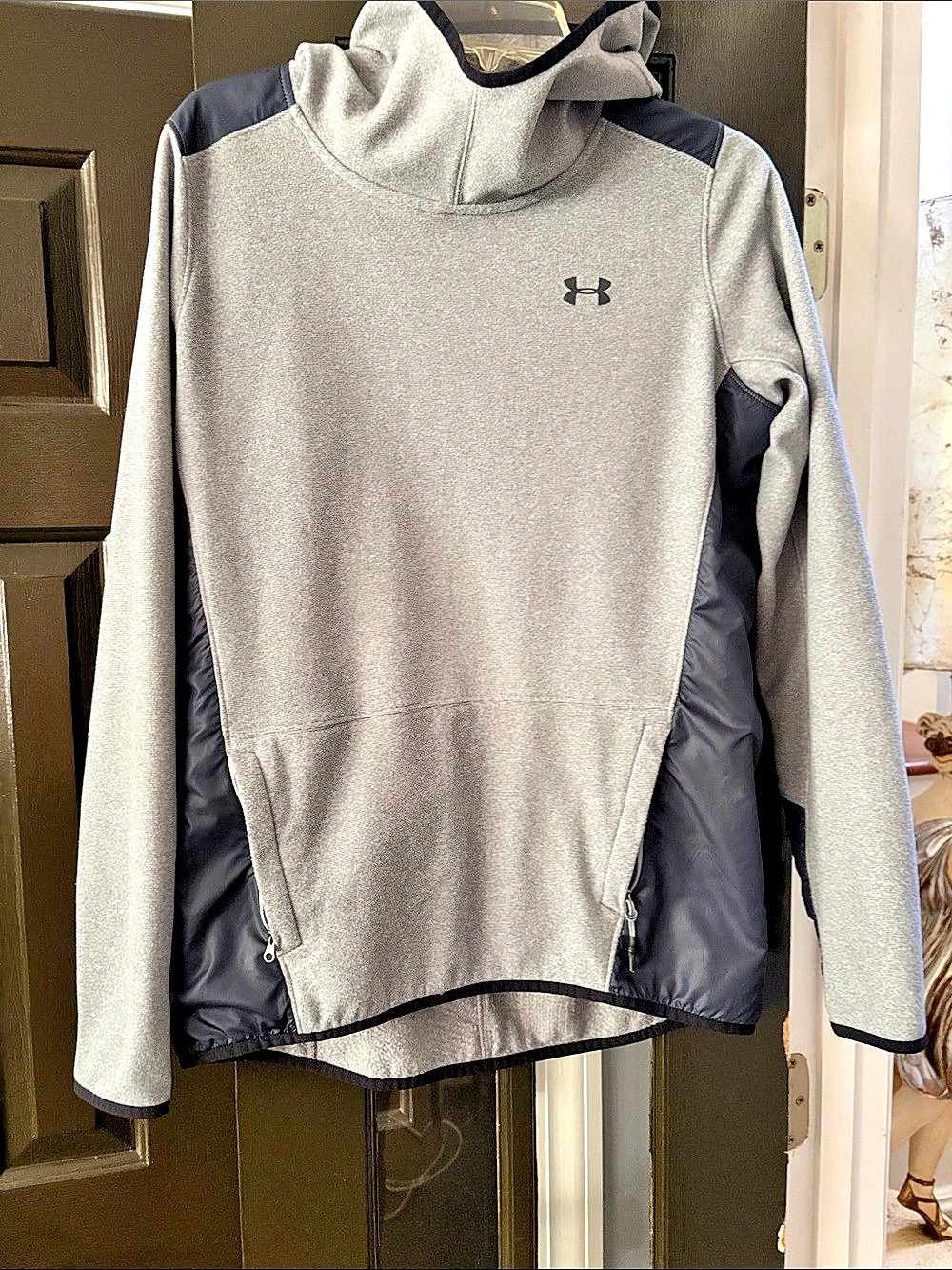 Under Armour Storm Fleece Funnel Neck Hoodie Gray & Black Size Medium